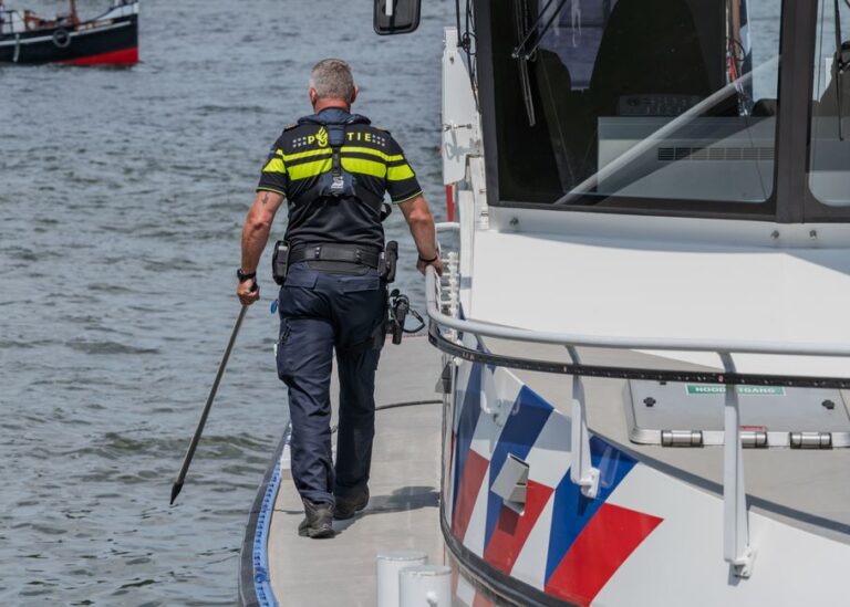 boat detailing service